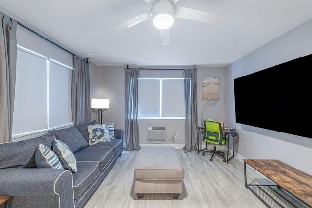 1117 MERIDIAN Avenue 7-1117, Miami Beach, FL 33139