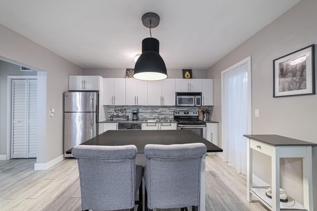 1117 MERIDIAN Avenue 7-1117, Miami Beach, FL 33139