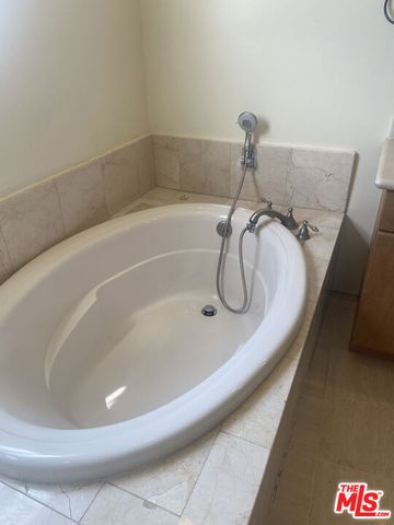 1862 S Bentley Avenue 303, Los Angeles, CA 90025