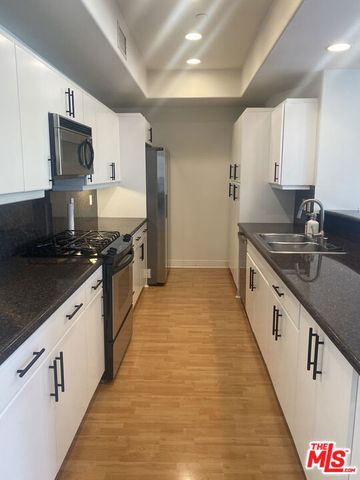 1862 S Bentley Avenue 303, Los Angeles, CA 90025