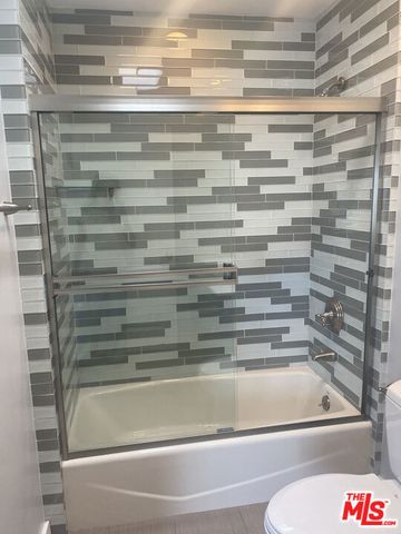 1862 S Bentley Avenue 303, Los Angeles, CA 90025