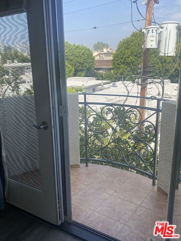 1862 S Bentley Avenue 303, Los Angeles, CA 90025