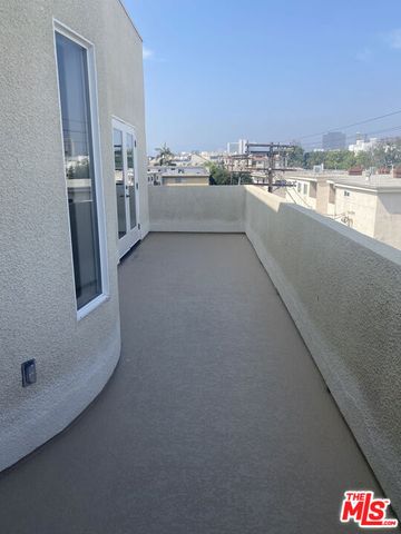 1862 S Bentley Avenue 303, Los Angeles, CA 90025