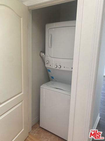 1862 S Bentley Avenue 303, Los Angeles, CA 90025