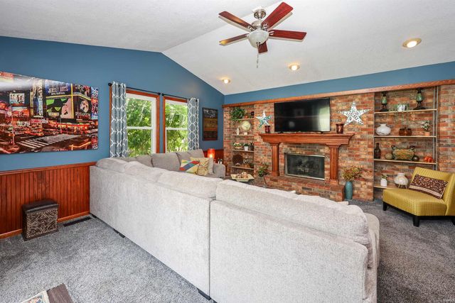 1621 Saint Louis Avenue, Fort Wayne, IN 46819