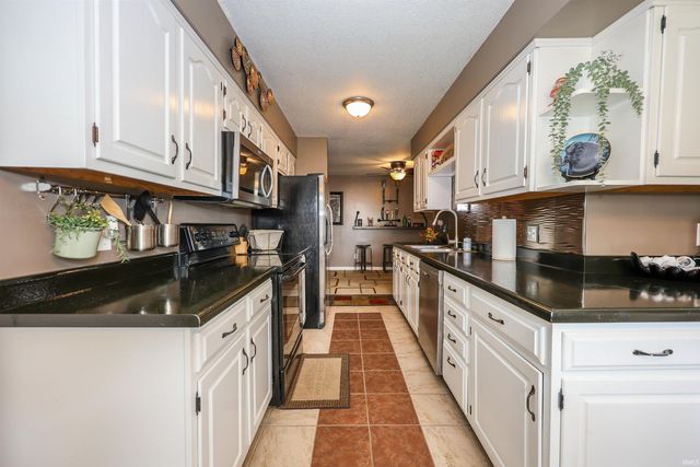 1621 Saint Louis Avenue, Fort Wayne, IN 46819