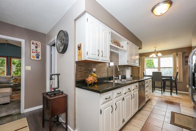 1621 Saint Louis Avenue, Fort Wayne, IN 46819