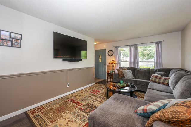 1621 Saint Louis Avenue, Fort Wayne, IN 46819
