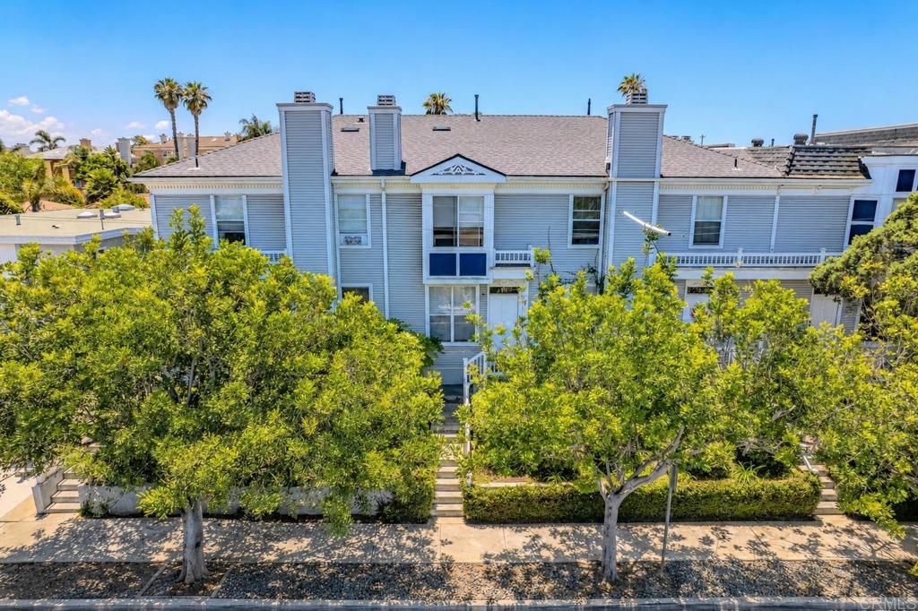 Image 1 of property listing at 211 Dahlia Ave. M, Imperial Beach, CA 91932