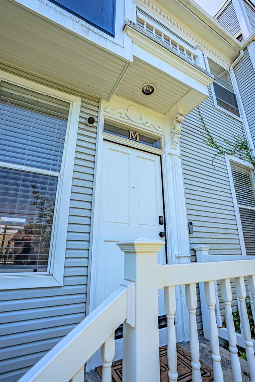 Image 4 of property listing at 211 Dahlia Ave. M, Imperial Beach, CA 91932