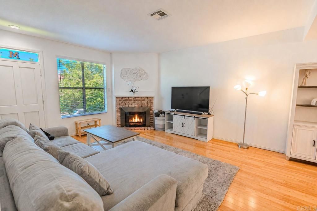 Image 7 of property listing at 211 Dahlia Ave. M, Imperial Beach, CA 91932