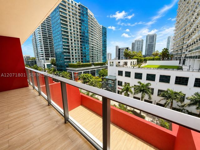 90 NE 32nd St 709, Miami, FL 33127