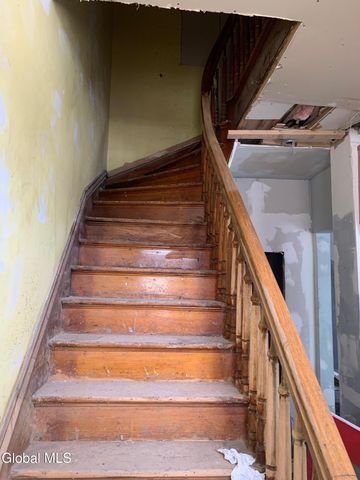 297 2nd Street, Troy, NY 12180