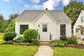 7711 W Clarke STREET, Wauwatosa, WI 53213