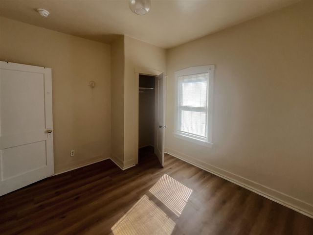 864 Highland Avenue, Benton Harbor, MI 49022