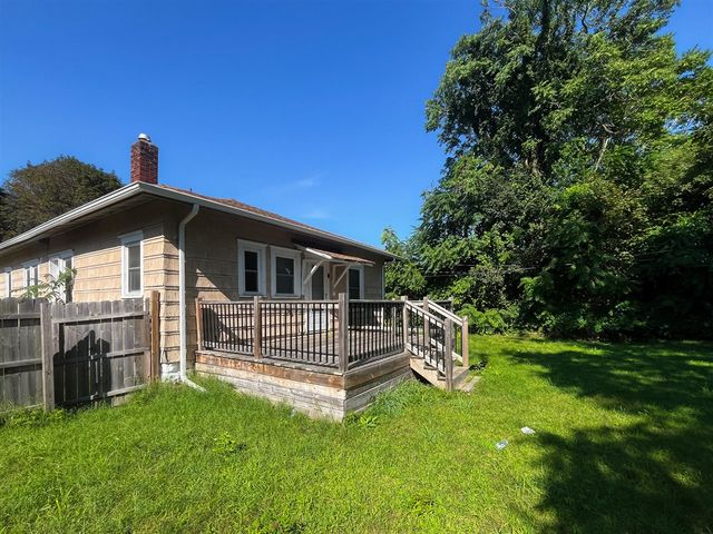864 Highland Avenue, Benton Harbor, MI 49022