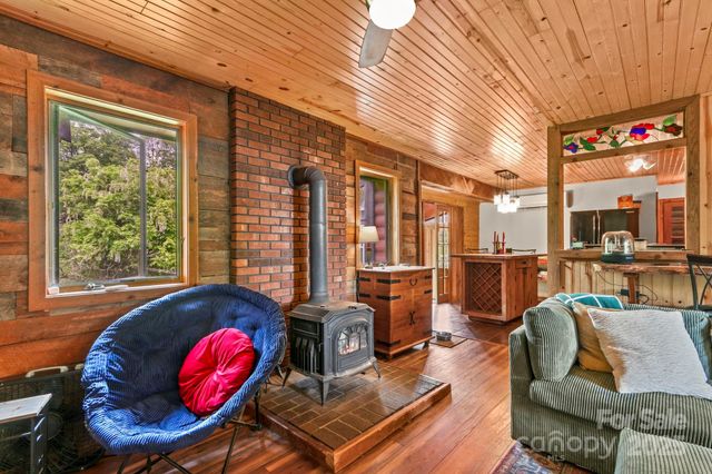 1925 Green Hill Road, Blowing Rock, NC 28605