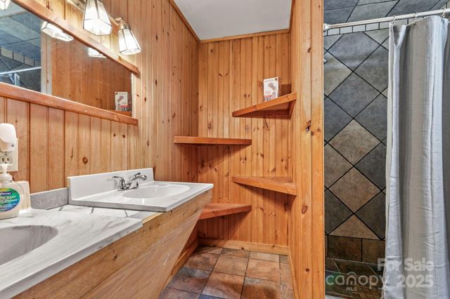 1925 Green Hill Road, Blowing Rock, NC 28605