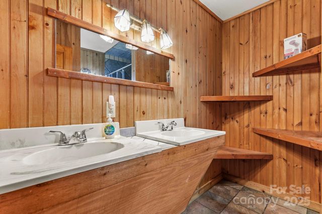 1925 Green Hill Road, Blowing Rock, NC 28605