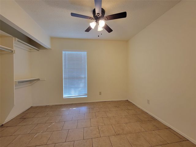 833 Colchester Drive, Mesquite, TX 75149