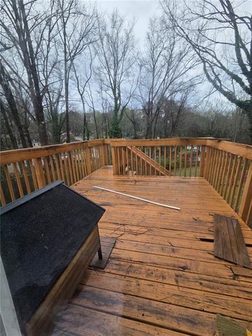 811 Kennesaw Drive, Forest Park, GA 30297