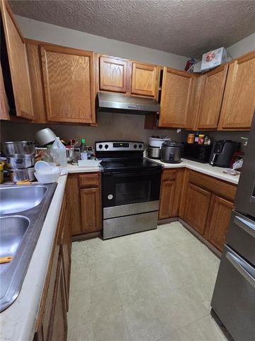 811 Kennesaw Drive, Forest Park, GA 30297