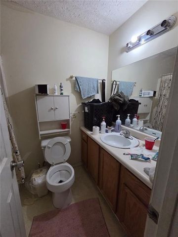 811 Kennesaw Drive, Forest Park, GA 30297