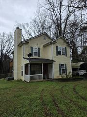 811 Kennesaw Drive, Forest Park, GA 30297