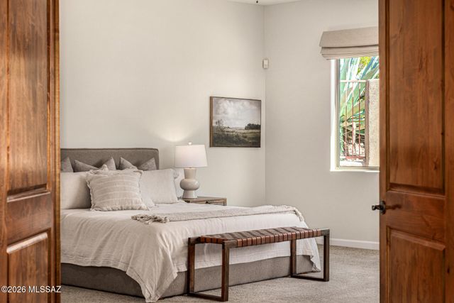 1933 E QUIET CANYON Drive, Tucson, AZ 85718