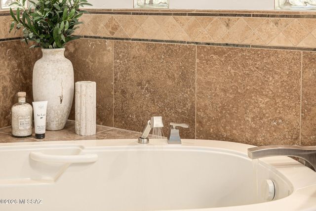 1933 E QUIET CANYON Drive, Tucson, AZ 85718