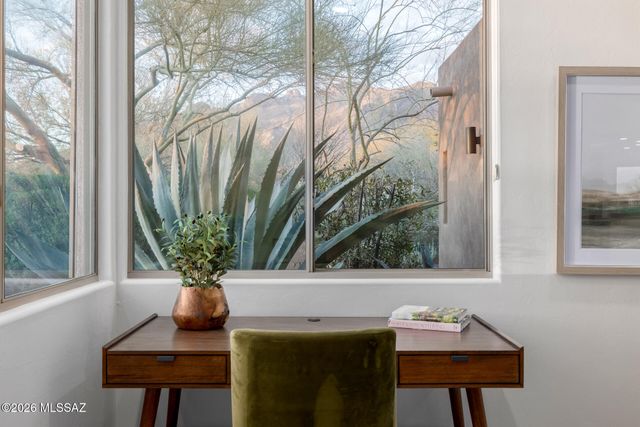 1933 E QUIET CANYON Drive, Tucson, AZ 85718