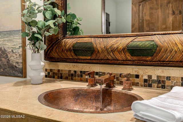 1933 E QUIET CANYON Drive, Tucson, AZ 85718