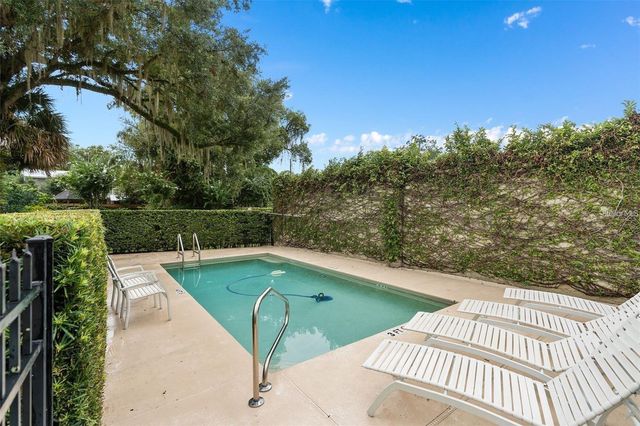 828 ELLWOOD AVENUE J, Orlando, FL 32804