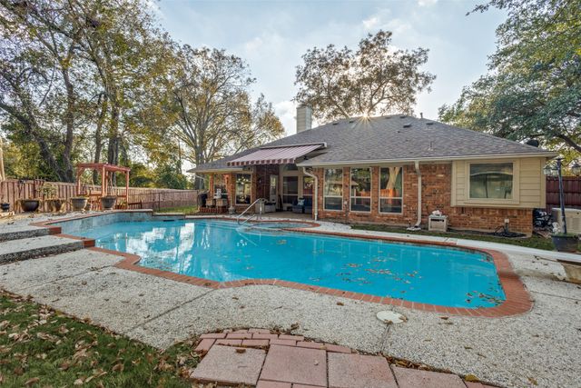 1306 Norfolk Court, Garland, TX 75044