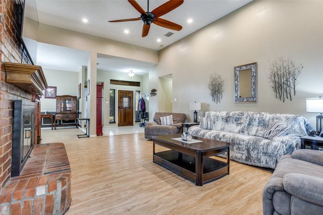 1306 Norfolk Court, Garland, TX 75044