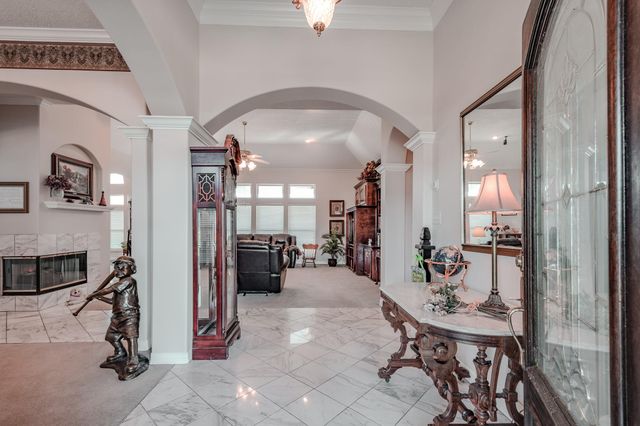 9018 Water Point Drive, Beach City, TX 77523