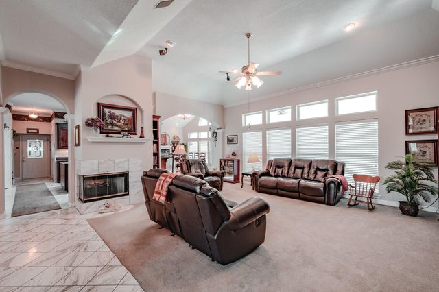 9018 Water Point Drive, Beach City, TX 77523