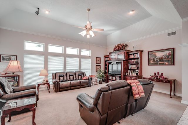 9018 Water Point Drive, Beach City, TX 77523