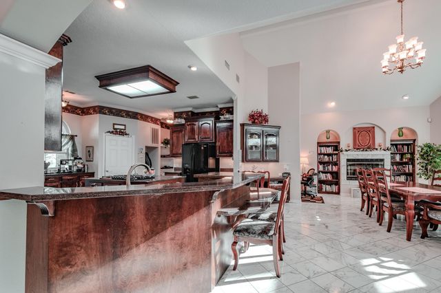 9018 Water Point Drive, Beach City, TX 77523