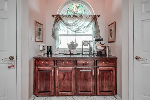 9018 Water Point Drive, Beach City, TX 77523