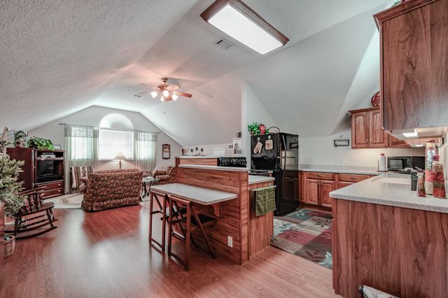 9018 Water Point Drive, Beach City, TX 77523