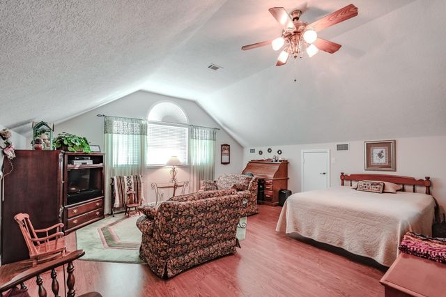 9018 Water Point Drive, Beach City, TX 77523