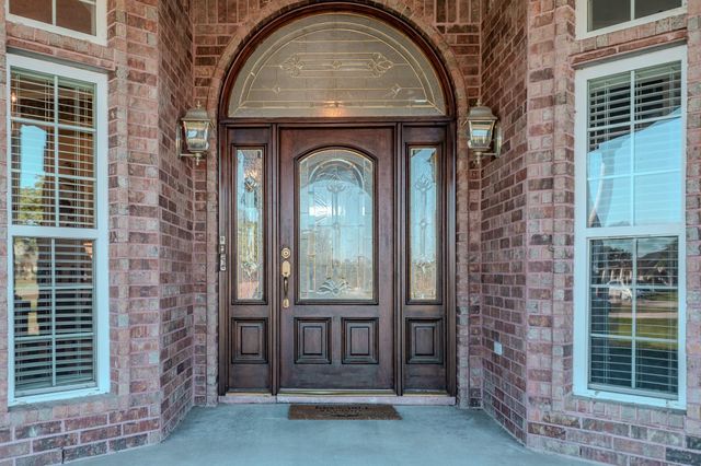 9018 Water Point Drive, Beach City, TX 77523