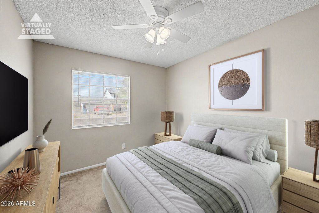 Image 11 of property listing at 4737 W VILLA THERESA Drive, Glendale, AZ 85308