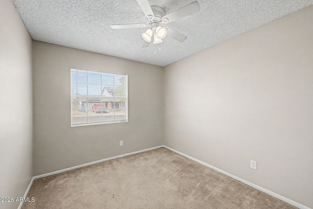 Image 12 of property listing at 4737 W VILLA THERESA Drive, Glendale, AZ 85308