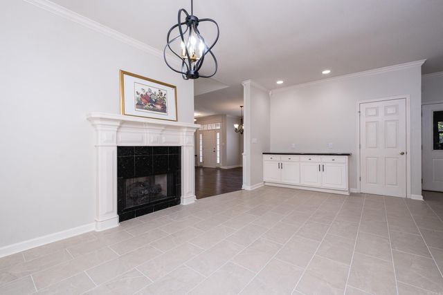 8 Clervaux Drive, Little Rock, AR 72223