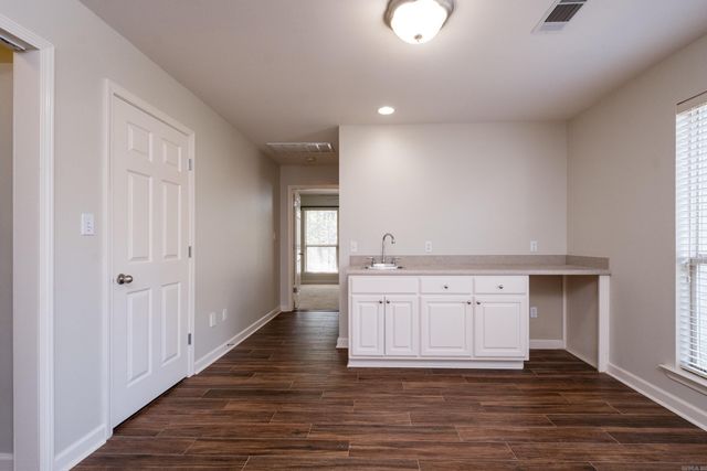 8 Clervaux Drive, Little Rock, AR 72223