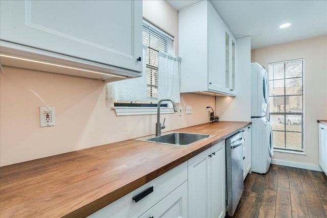 1601 Faro DR 1402, Austin, TX 78741