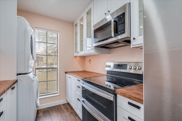 1601 Faro DR 1402, Austin, TX 78741