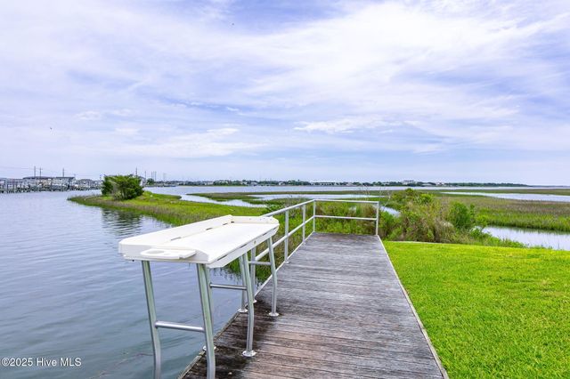 212 Old Causeway Road 107 Morgan Creek Landing, Beaufort, NC 28516